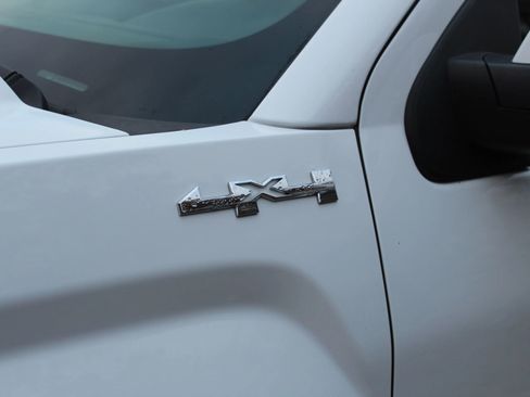 Used 2017 GMC Sierra 1500 SLE w/ SLE Value Package image 38