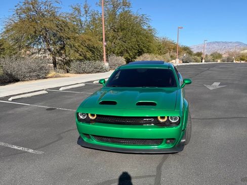Used 2019 Dodge Challenger SRT Hellcat Redeye image 3
