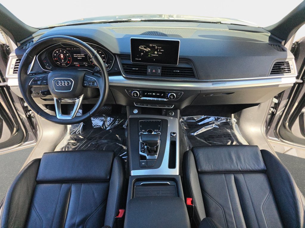 Used 2020 Audi Q5 2.0T Titanium Premium Plus w/ Premium Plus Package AWD/4WD image 10