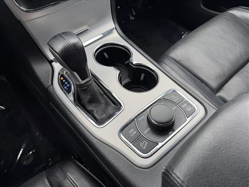 Used 2018 Jeep Grand Cherokee Summit image 19