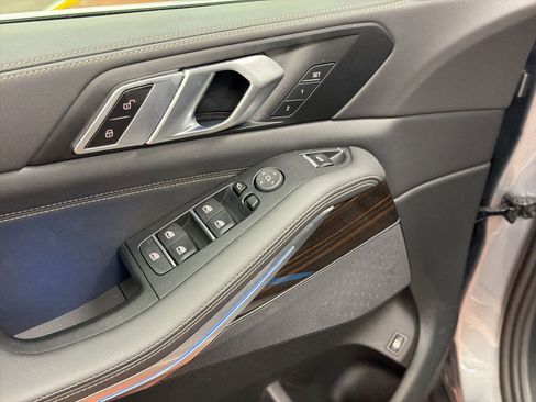 Certified 2025 BMW X5 xDrive50e w/ Parking Assistance Package image 21