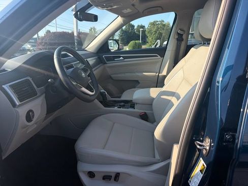 Certified 2023 Volkswagen Atlas SE w/ Panoramic Sunroof Package AWD/4WD image 11