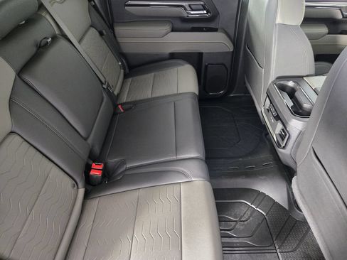 New 2026 Chevrolet Silverado 2500 ZR2 AWD/4WD image 35