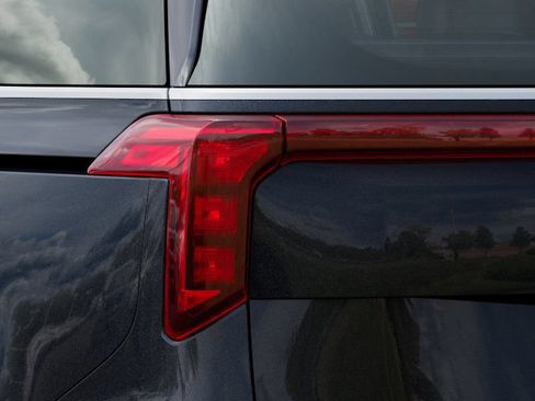New 2026 Kia Carnival LX FWD image 4