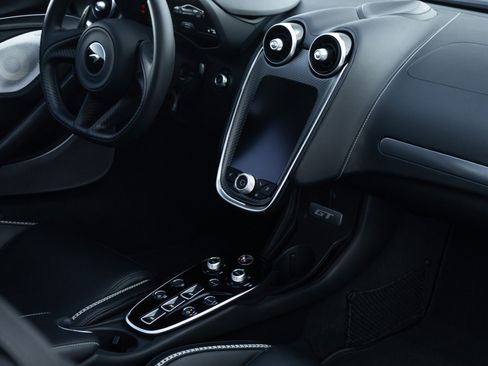 Used 2021 McLaren GT image 19