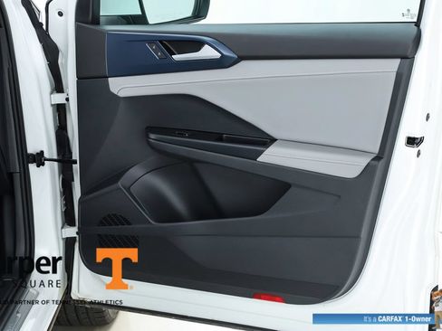 Used 2024 Volkswagen Taos SE FWD image 30