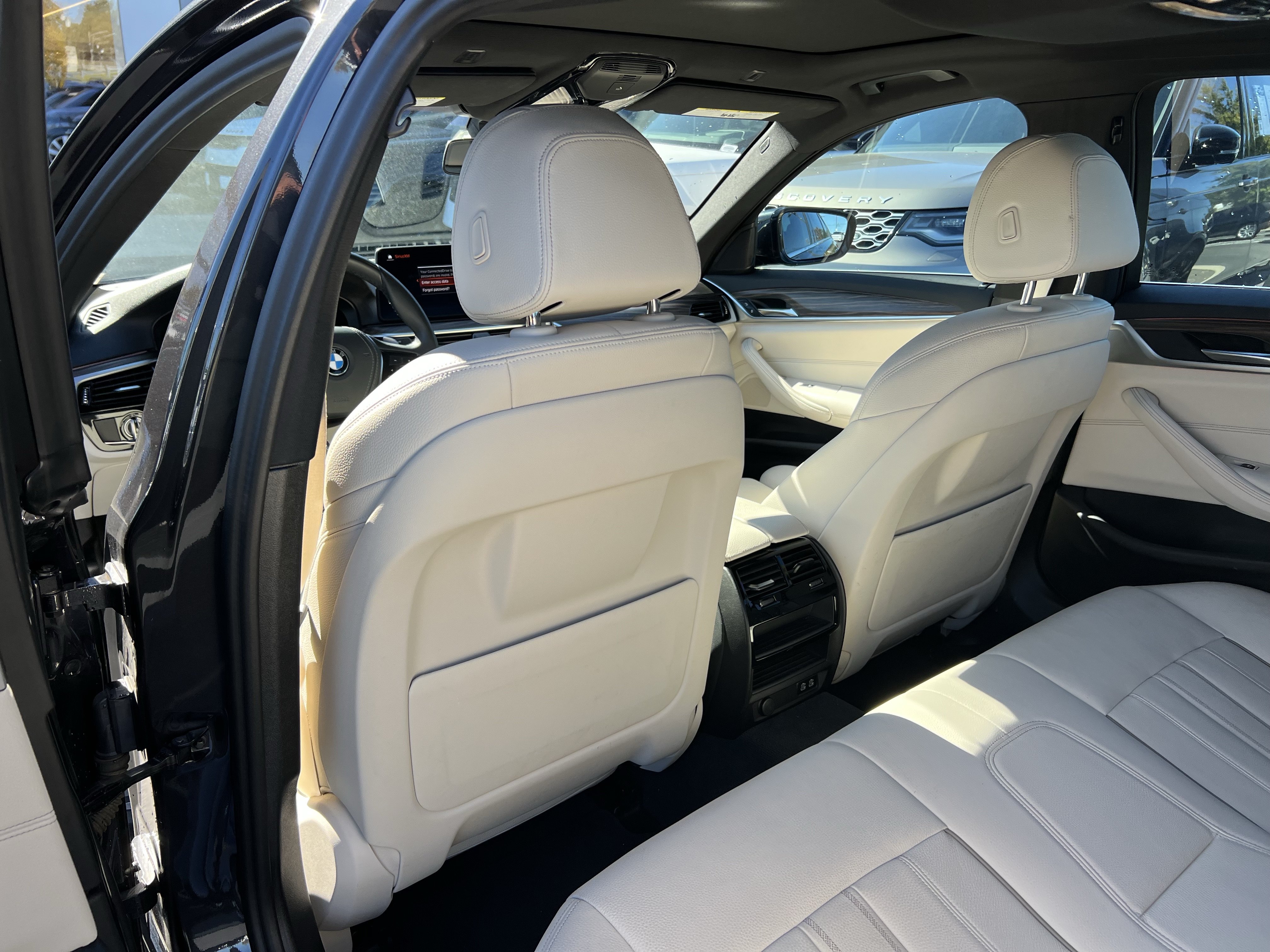 Used 2023 BMW 530i w/ Convenience Package RWD image 31