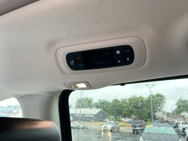 Used 2024 Chrysler Pacifica Limited w/ Uconnect Theater Family Group AWD/4WD image 24