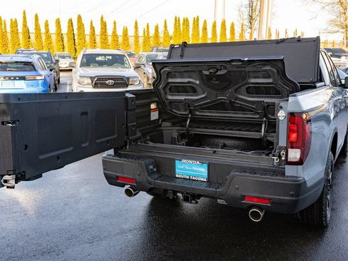 New 2026 Honda Ridgeline Black Edition image 12