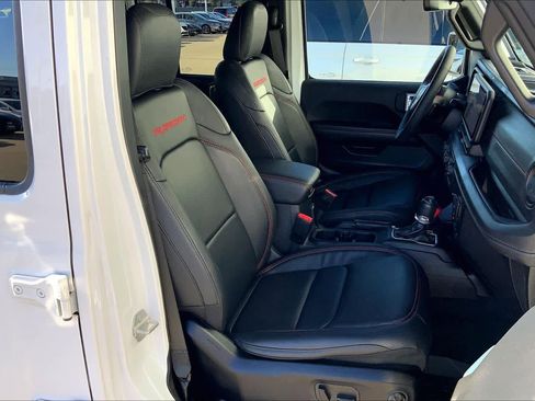 Used 2024 Jeep Wrangler Unlimited Rubicon image 9