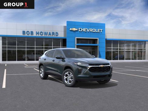 New 2026 Chevrolet Trax LS w/ LS Convenience Package FWD image 1