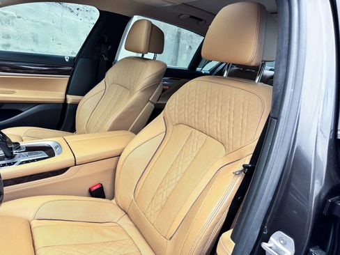 Used 2016 BMW 750i xDrive AWD/4WD image 16