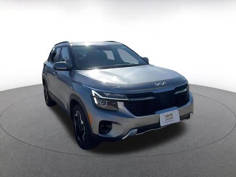 Used 2025 Kia Seltos S image 3