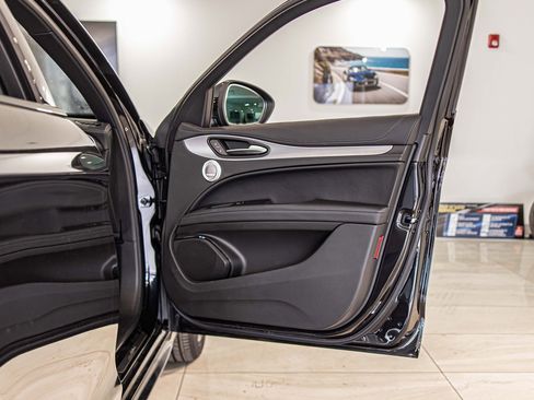 New 2025 Alfa Romeo Stelvio Sprint image 42