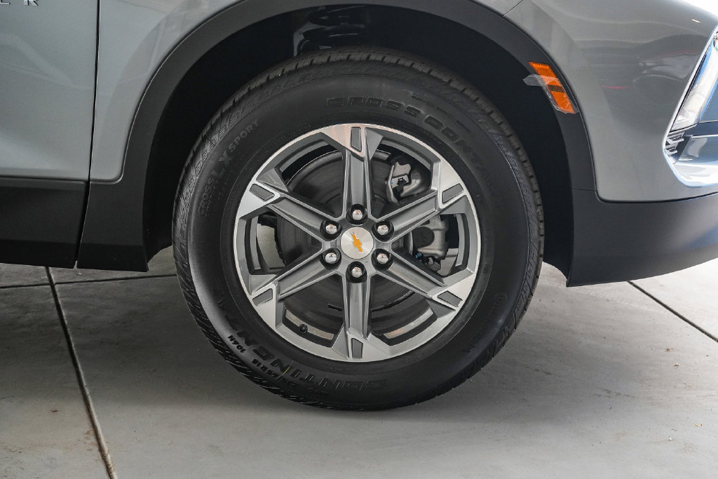 New 2026 Chevrolet Blazer LT AWD/4WD image 9