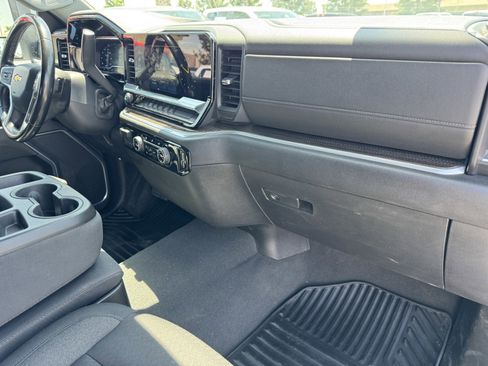 Used 2024 Chevrolet Silverado 2500 LT AWD/4WD image 7