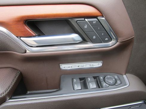 Used 2023 GMC Sierra 1500 Denali w/ Denali Reserve Package image 36