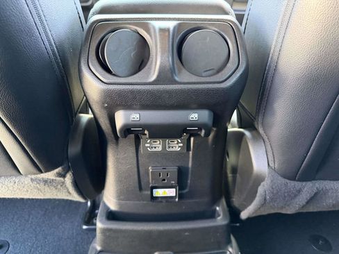 Used 2021 Jeep Wrangler Unlimited Sahara image 20