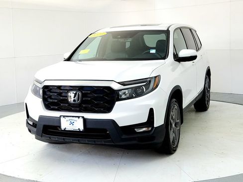 Used 2023 Honda Passport EX-L image 2