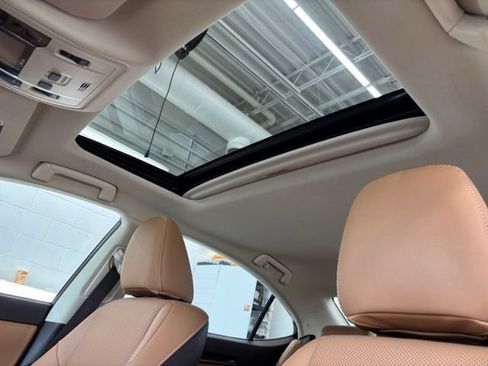 Used 2017 Lexus ES 350 w/ Premium Package FWD image 22