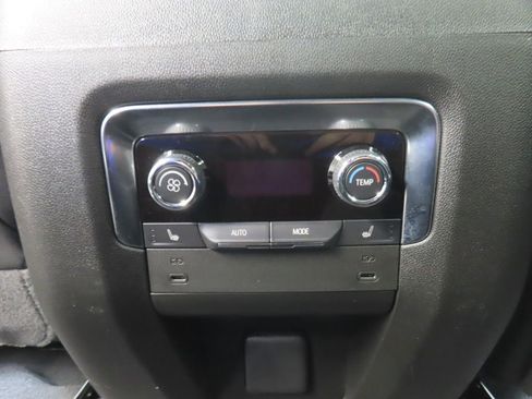 Used 2025 Chevrolet Suburban RST w/ RST Capability Package AWD/4WD image 18