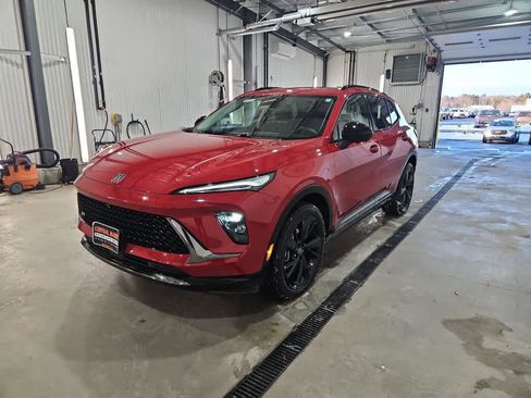 Certified 2025 Buick Envision Sport Touring image 1