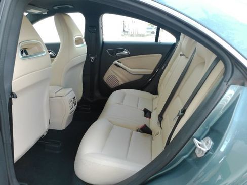 Used 2014 Mercedes-Benz CLA 250 image 18