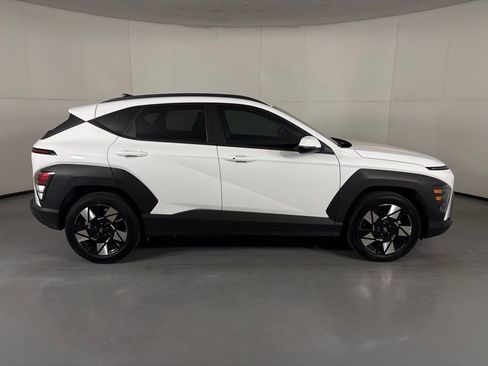 Used 2025 Hyundai Kona SEL FWD image 9