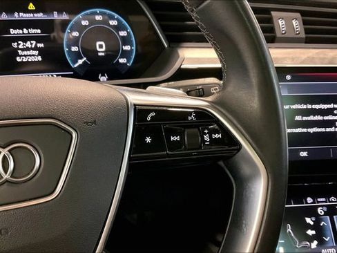 Used 2023 Audi e-tron Premium w/ Convenience Plus Package AWD/4WD image 19