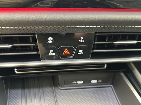 Used 2026 Volkswagen Atlas SEL Premium R-Line AWD/4WD image 25
