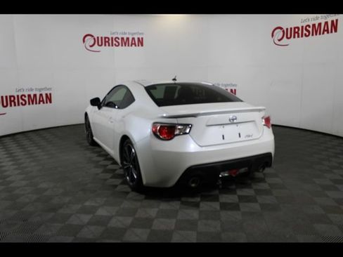 Used 2013 Scion FR-S RWD image 6