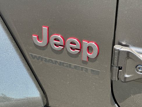 New 2026 Jeep Wrangler Unlimited Rubicon w/ Steel Bumper Group AWD/4WD image 24