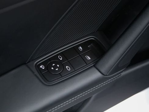 Certified 2025 Porsche 911 Carrera image 18