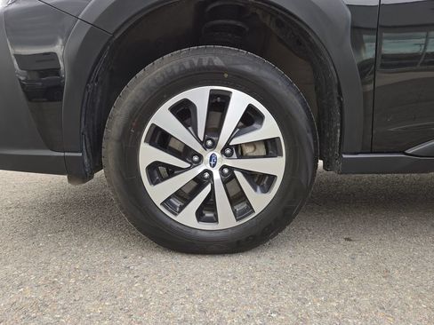 Used 2025 Subaru Outback Premium AWD/4WD image 10