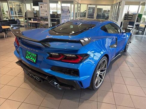 Used 2024 Chevrolet Corvette Z06 w/ Chrome Exterior Badge Package image 10