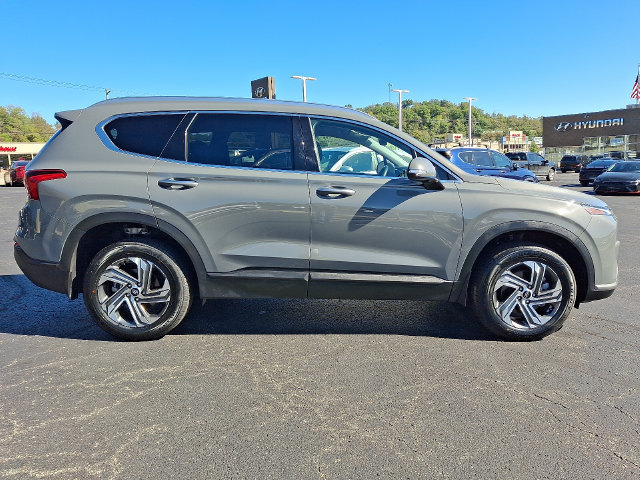 Certified 2023 Hyundai Santa Fe SEL w/ Winter Weather Package AWD/4WD image 7