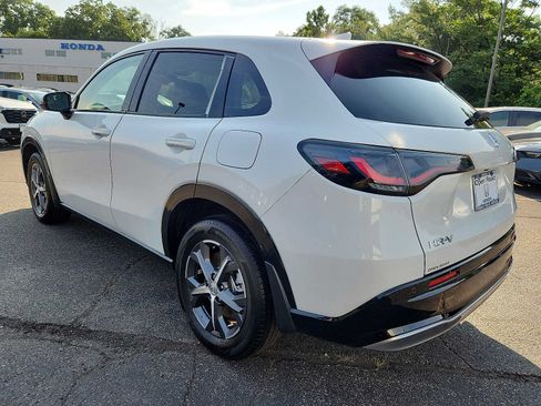 Certified 2024 Honda HR-V EX-L image 4