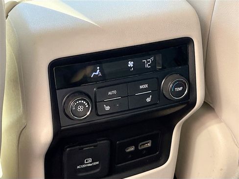 Used 2020 GMC Acadia Denali w/ Technology Package image 25