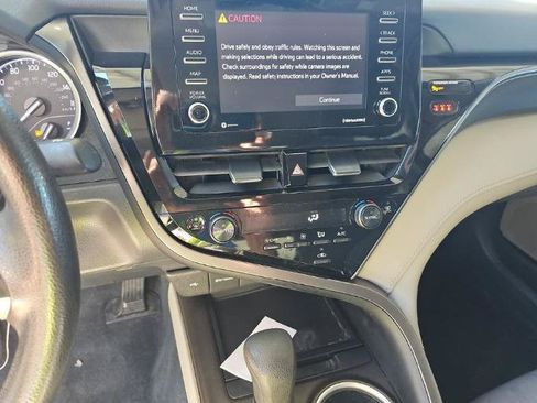 Used 2018 Toyota Camry LE w/ Convenience Package FWD image 8