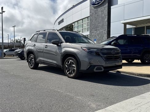 Used 2025 Subaru Forester Limited w/ Protection Package (1PH) image 11