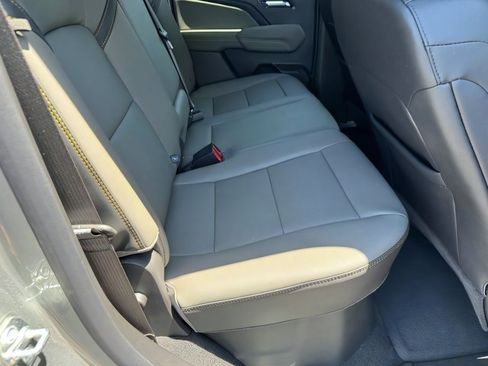 Used 2026 Chevrolet Colorado ZR2 AWD/4WD image 15