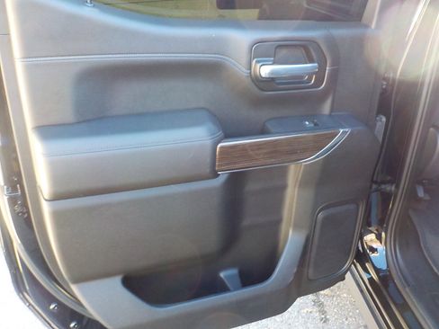 Used 2021 Chevrolet Silverado 1500 RST w/ Z71 Off-Road Package image 8