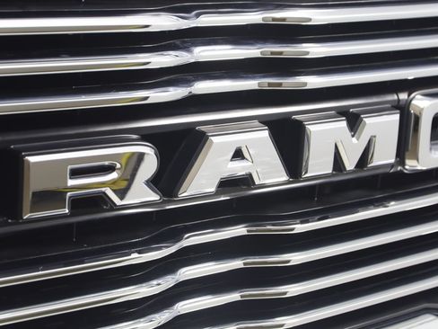 Used 2022 RAM 2500 Laramie AWD/4WD image 17