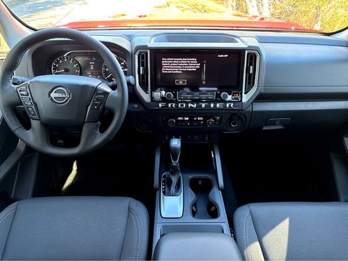 New 2026 Nissan Frontier SV w/ SV Convenience Package image 4