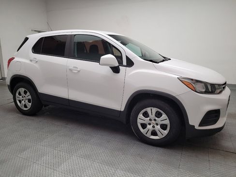 Used 2018 Chevrolet Trax LS FWD image 11
