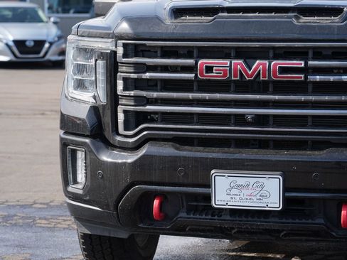 Used 2020 GMC Sierra 3500 AT4 w/ AT4 Premium Package AWD/4WD image 9
