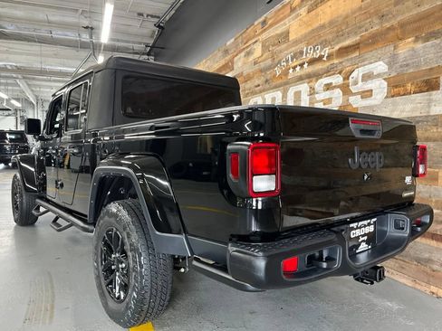 Used 2023 Jeep Gladiator Sport AWD/4WD image 20
