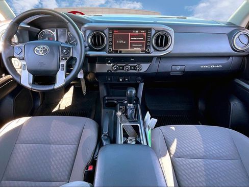 Certified 2020 Toyota Tacoma SR5 image 15