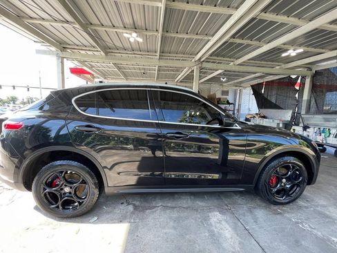 Used 2018 Alfa Romeo Stelvio AWD image 5