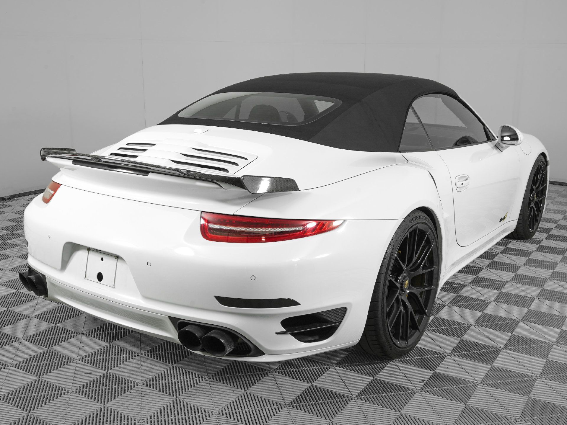 Used 2015 Porsche 911 Turbo AWD/4WD image 8